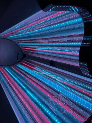 red and blue light therapy